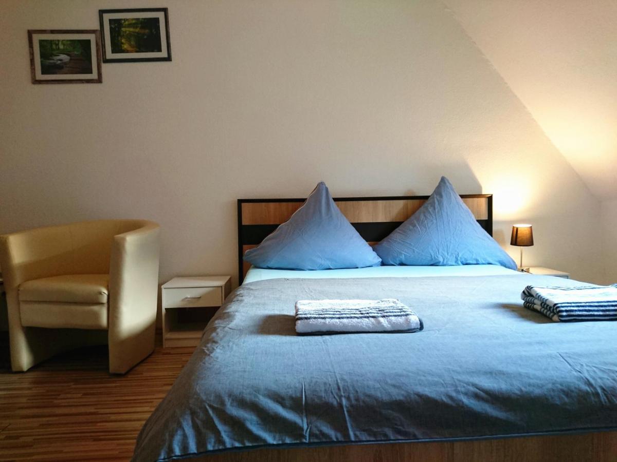Nest City - Not A Hotel, Private Room With Shared Showers, No Parking, Breakfast, Or Kitchen, Towels Available For A Fee, Check-In 4 Pm To 11 Pm Konstancja Zewnętrze zdjęcie